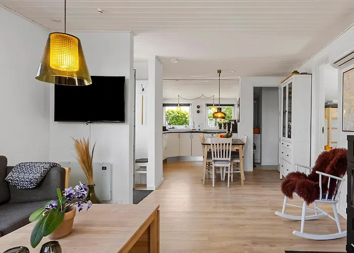 Lovely In With Wifi 別荘